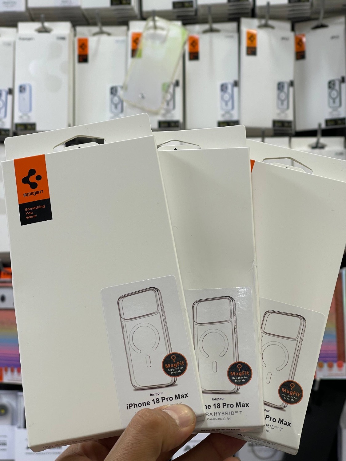 قاب آیفون ۱۸ پرو مکس اسپیگن مدل Spigen Ultra Hybrid T (MagFit)